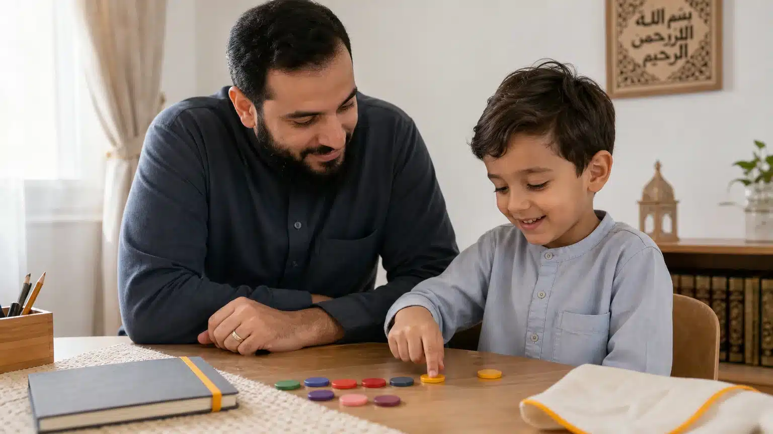Parent et enfant apprenant les nombres arabes avec des jetons colorés